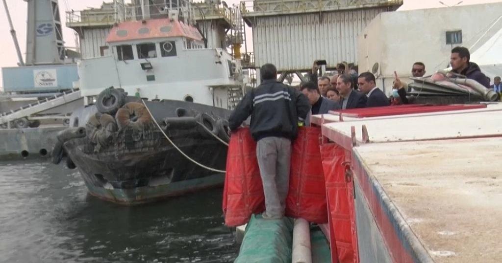 Divers work at site of fuel-laden ship sunk off Tunisia